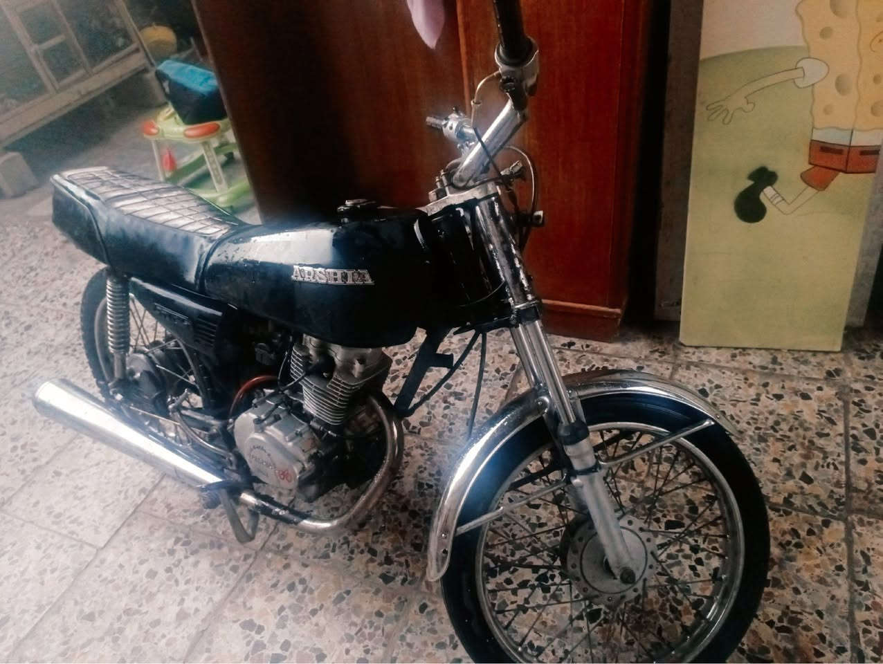 ارشة كلك للبيع 
محرك مامفتوح
لاتنقيص ولاتبخير
السعر 150 وبيها مجال بسيط
مكاني كربلاء حي العامل
رقمي ***********
