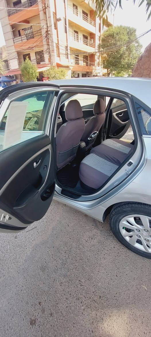 السلام عليكم من رخصة الادارة
النترا gt موديل 16
محرك 2000 GDI  ماشية 80 mi حادثهه بامريكا جاملغ جهة السايق مرفق مع الصور   ايرباكات سليمه 
بيهه خمسة قطع صبغ  يعني ابيع حزام سونار موجود
الداخل جدا نظيف صدر جديد 100/100 تبريد ثلج 
دبل A/C السياره كاملة وجاهزه  ومتصرف عليها أي شي
السعر87 ورقه وبيهه مجال العنوان الكراده الجادرية 
للاتصال ***********
