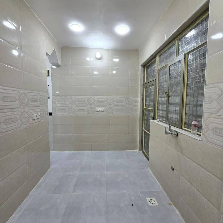 دار البيع ١٠٠متر مربع ركن قاط واحد بناء حديث منطقة العرضات الاستفسار عن هذا الرقم *********** جاهز السكن
