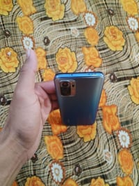 ريدمي نوت 10S • ١٢٨/٨ • فطر ناعم بالشاشة