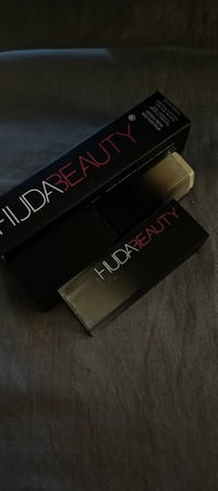 عرض • مكياج • اقل طلب ١٠ قطع