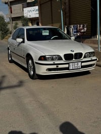 تدور على صقر جديد وابيض ونظافة فول وسيارة جاهزة بلا مصرف وارقى ماصنعت ...