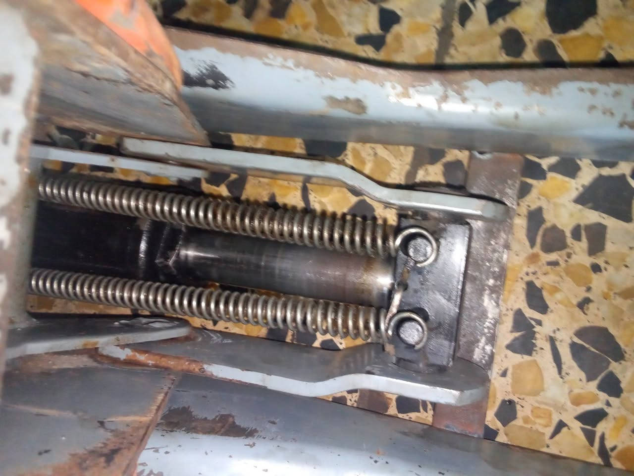 نباع

⭕ يوجد توصيل لكافه المحافظات
جك تمساح 5 طن كامل وعل الفحص دبل بستم قديم باب اول اصلي ارتفاعه 50 سم والسعر 100 الف
***********
