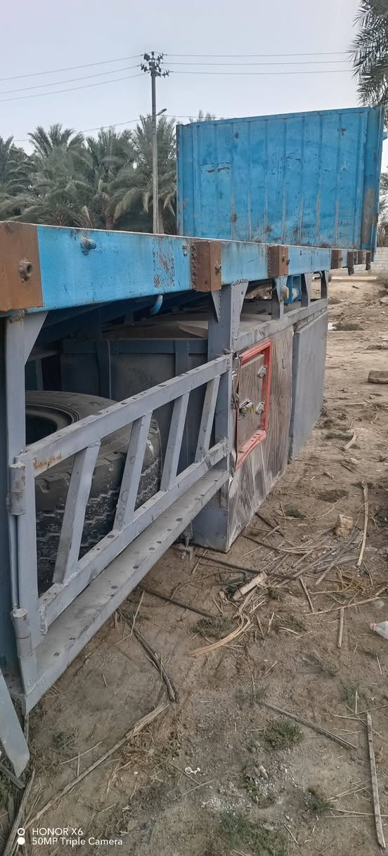 سلام عليكم عربانه بلوم محورين اجناب رتفاع ١٨٠ ومكفوله تخم تير كهربائيات ابريك كله جديد سعر ٦٠ وبيه مجال وتساب ***********
