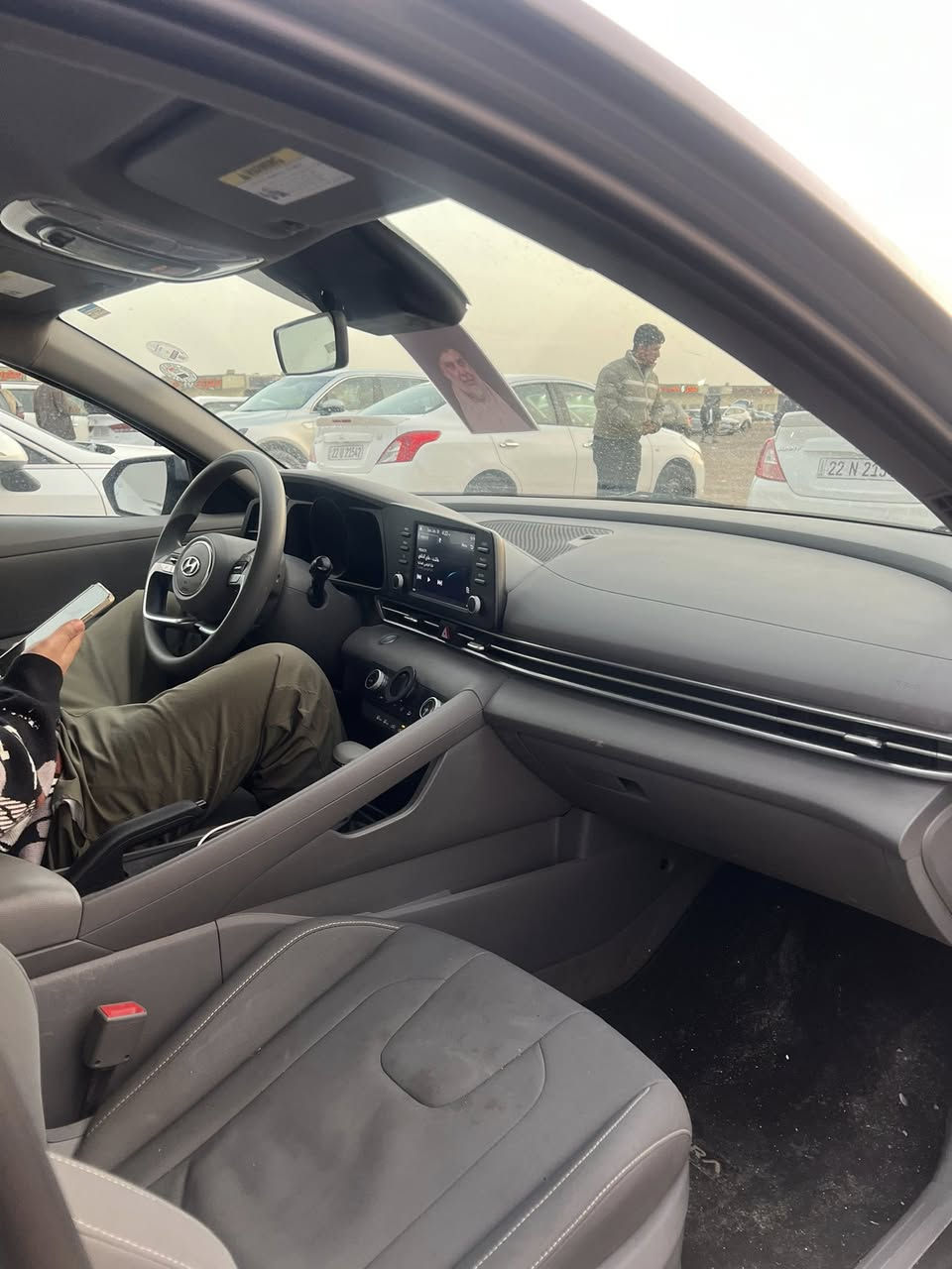 سلام عليكم النترا 2023 لون سمنتي سيارة نضيفه وهاذا صورها رقمها أربيل حرة تريد تحويل تريد وكاله سيارة أي حادث ب عراق مابيها مواصفات مايحتاج اسولفهن معروفات عنوان بصرة مركز المديه ***********
