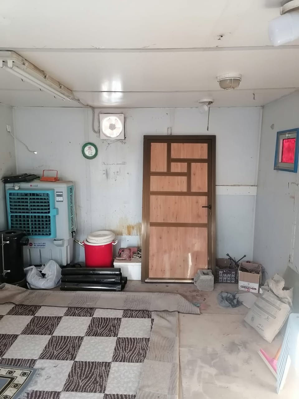 السلام وعليكم .. #مكلف_بالنشر
يوجد كرفان للبيع ( الطول 6x4 )
السعر (( مليونين و 600 الف ))وبي مجال
للاستفسار // ‭0780 782 7918
