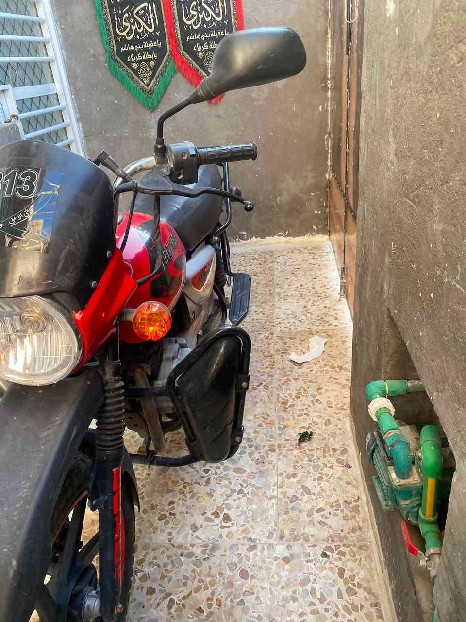السلام عليكم بوكسر مديل ٢١ الدراجه خير من الله ماناقصها شي بس مجامع مال هورن ومال سلف الدراجه شغاله نكره سلف بيها بس بدايه دخان الدراجه ماتنقص وخير من الله اوراق ضايعه اكفلك سرقه وعشاير السعر ٧٥٠ بيها مجال بسيط
مكاني بغداد ***********
