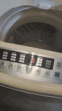 السلام عليكم 
غساله سوبر جنيرال باب اول 
غساله نضيفه بس وكف بيه النشاف وعفته 
قيم باليرضه بي الله مكان كوت بداية شارع النفط 
ه‍ ***********
