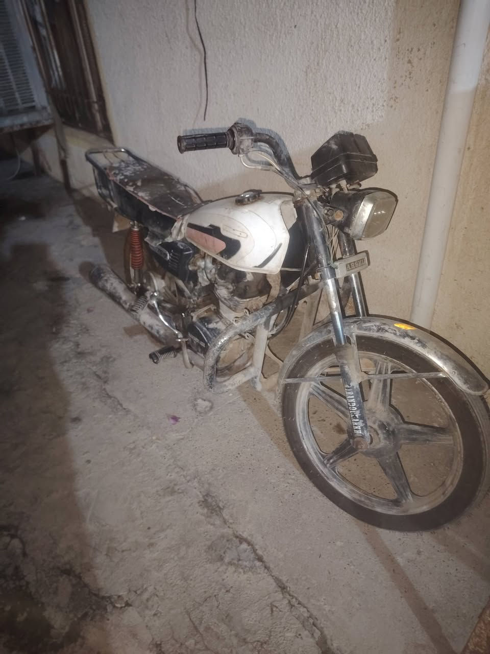 درجه تيكر محرك فول نضافه موديل 17تايرات  جديد سعر 225بي مجال بصيط لمكان شهربان سنسل رقم الهاتف ***********
