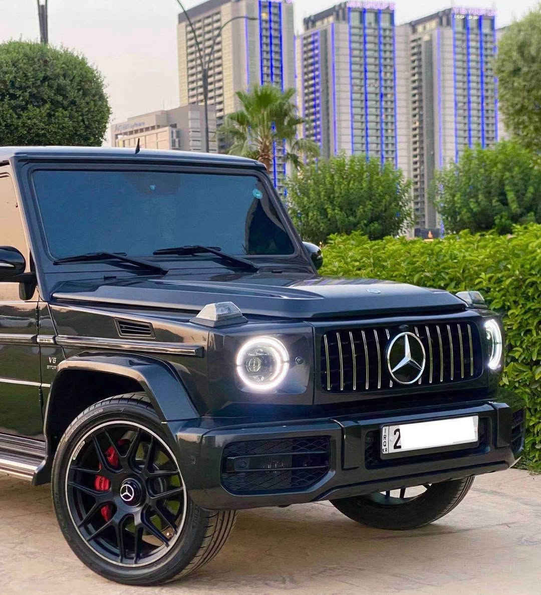 جي كلاس 2013 
خليجي 
G class 63 
V8 biturbo
السيارة محدثة 2021 
وقطعها الأصلية موجودة بدون صبغ 

ماشية 165 الف كيلو متر 

محرك كير ما مفتوح كلو بشرط 
تخم تاير جديد  مشدود
بدون نقص أي شي 
رقم وسنوية وهزة وفحص جديد 
السعر 4 دفتر 35 

للاستفسار *********** موصل, نينوى
