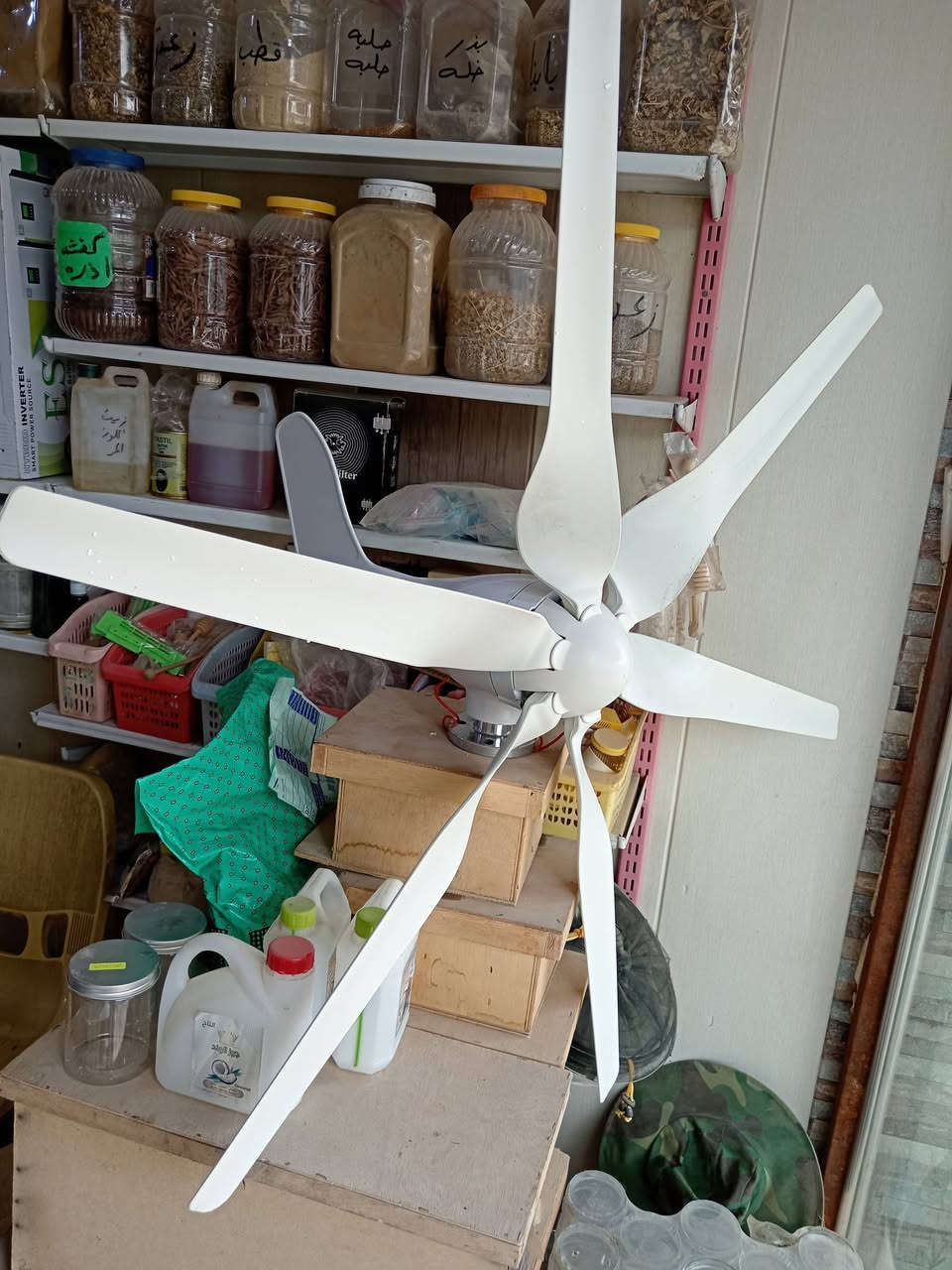 توربين رياح 1000 واط كامل مع جميع ملحقاته ***********
