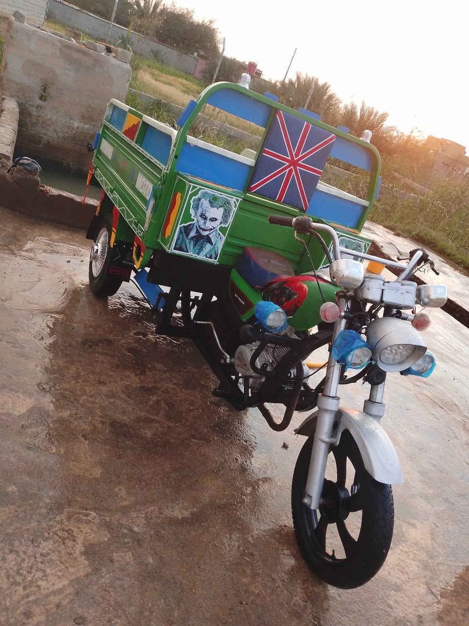 سلام عليكم ستوته للبيع جمره موديل 18لريده ينتصل ع هذه رقم ***********
