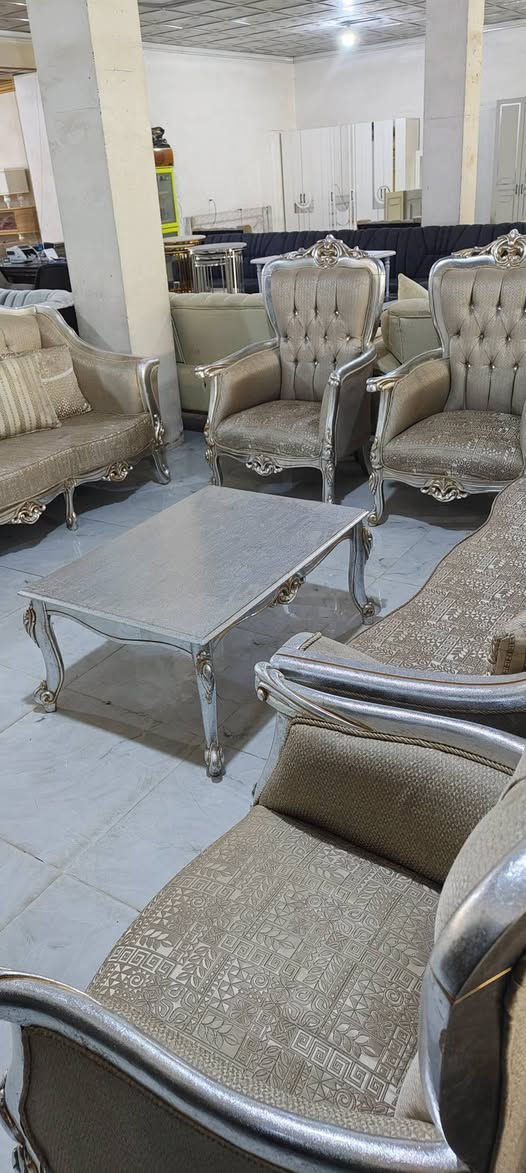 مجمع القيصر الاثاث حي الاسره والمفقودين قرب مول ماشاء الله 💚***********
