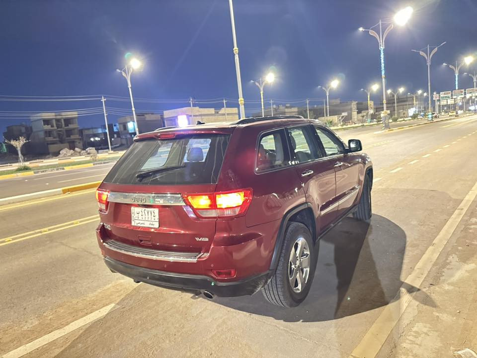 السلام عليكم جيب لاريدو موديل 2013 خليجي فول مواصفات كشنات كهرباء جلد بصمه بنرامه فول ويل رقم بغداد باسمي تحويل ثاني يوم حداديه جديده تخم تاير سياره كفاله فقط بيه مكانين بارد فقط مكان سياره كربلاء ***********
