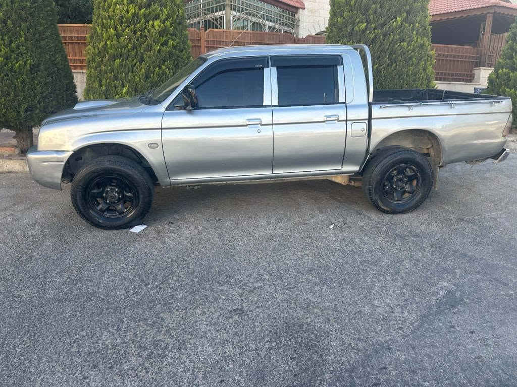 متسوبيشي L200 موديل 2003 فورويل 

فحص كامل 3جيد قصعه

كندشن شغال ثلاجه 

محرك 2500 تيربو انتركولر ميتسوبيشي الأصلي فحص تبارك الرحمن 

جير فحص مكنيك نخب 
زيوت وفلاتر وبريكات جديد 

مرخص ومؤمن 

غرفة بحالة الوكالة بالكراتين جلد كامل

Airbag ستيرنج بور ستيرنج

كوشوك مع الجنط ألاصلي بحاله ممتازة 

وسعر مغري للبيع بداعي   ألتحديث 

0780278648 عمان حي نزل عمان, محافظة عمان


**إذا كنت صاحب هذا الإعلان وتريد حذفه لأي سبب، رجاءا أرسل رسالة إلى الدعم الفني**