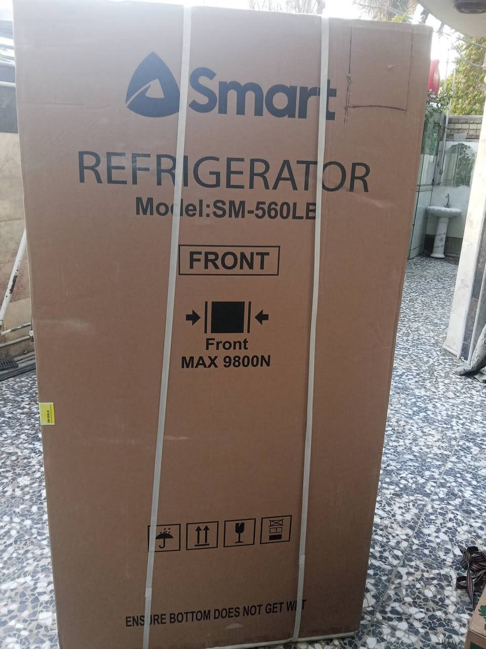 ثلاجة حجم 32 قدم بعدها جديدة لوك بكارتونها جهاز متكاملة ثلاجة و مجمدة و براد ماي قبل شهرين شتريتها بمليون و 400 الف حتاجيت و اريد ابيعها قفلها بمليون 
المكان بغداد الاعظمية 
***********
