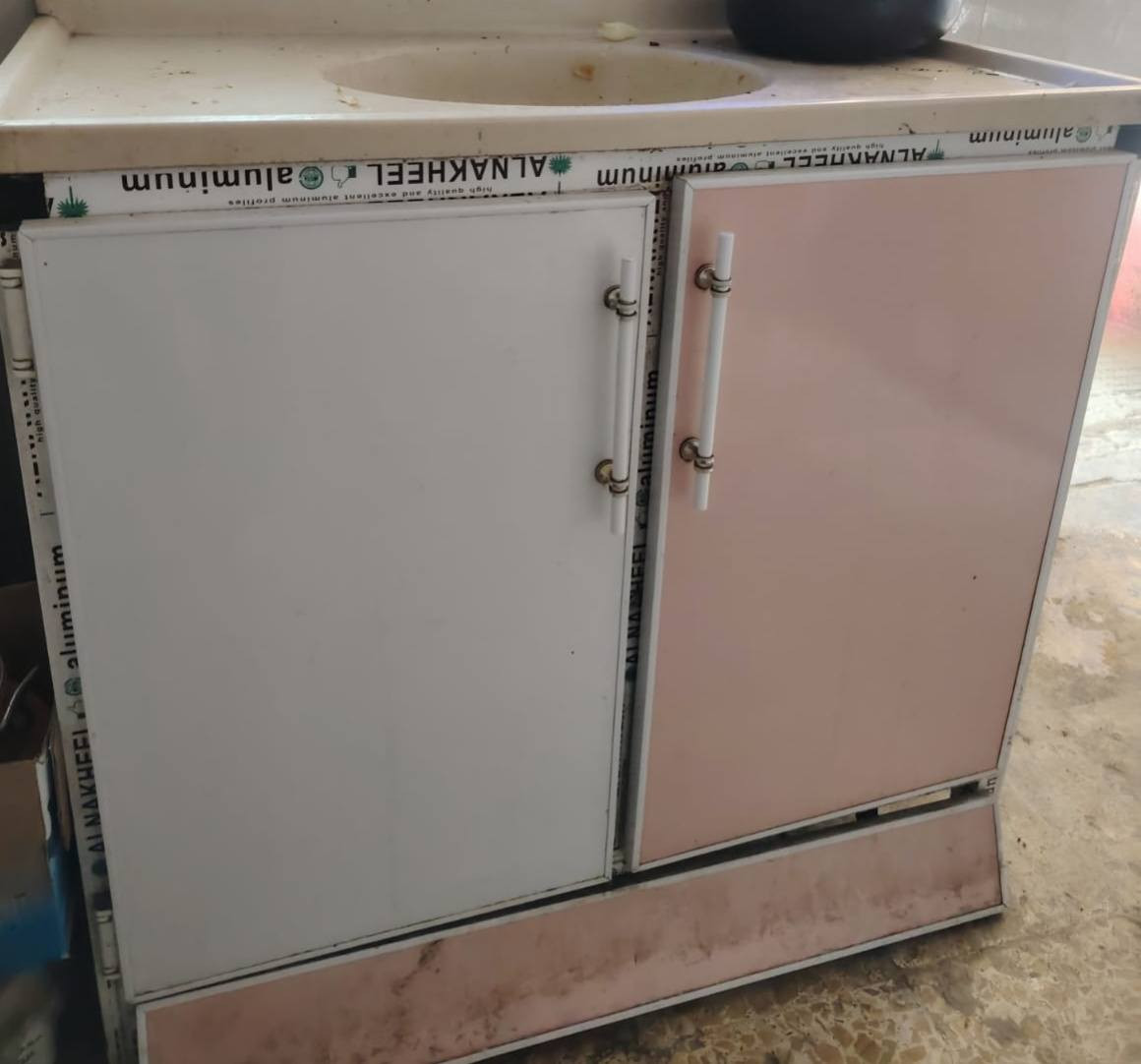 كاونتر نضيف جدا متر ونص العرض
 سبب البيع اريد افصل اكبر منه
مكاني بغداد الرشاد سعره 250 وبي مجال بسيط


**إذا كنت صاحب هذا الإعلان وتريد حذفه لأي سبب، رجاءا أرسل رسالة إلى الدعم الفني**