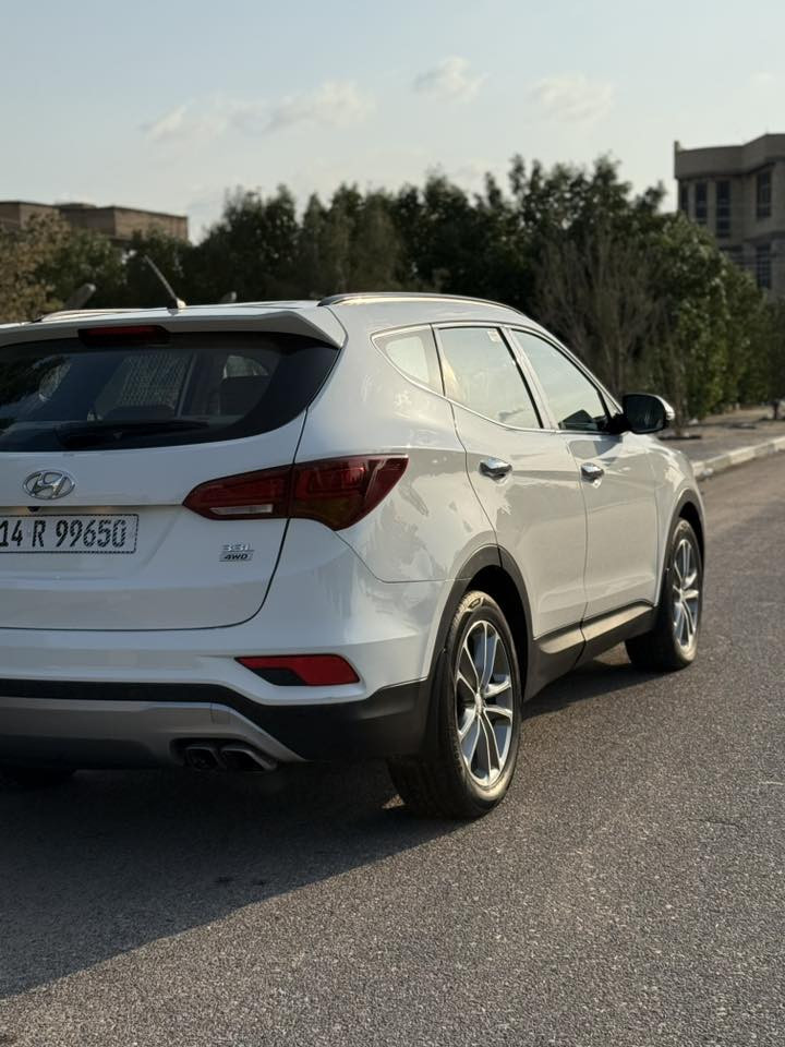 سنتافي للبيع خليجي مديل 2016
محرك 6 سلندر كفاله عامه ماعده صبغ شبر بلبنيد 
تخم تاير حداديه كير محرك مامفتوح بيها برغي خير من الله سياره 
احلى من الصور نص توفيله 
رقم بصره بسمي تحويل ثاني يوم 
ماشيه 100 
السعر 195 
وبيها مجال للشراي 
رقم الهاتف ***********
مكان سياره بصره
