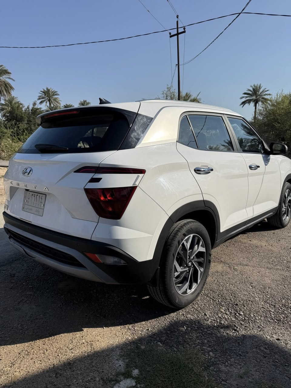 سلام عليكم 
هيونداي كريتا 2024 للبيع
السيارة ماشية 32 الف كيلومتر 
السيارة بيها ضربات بسيطة موضحة بالسونار اليوم سويتة ومحرك السيارة والكير نظيفات وتبديل الدهن مالتها يم الشركة ابدله ومنتظم بالتبديل 
المواصفات :
خليجي 
موديل 2024
حجم المحرك  1,5L دبل نوزل 
مفتاح التشغيل بصمة
تشغيل عن بعد
بانوراما
هاند بريك بصمة
شاشة ابل كار بلي 
اريل نفكيتر
حساسات خلفية
بك لايت LED
الانارة الداخلية LED
حجم الاطارات 215/60R17
ويل كب 
مقود جلد حياكة
شفتات مقود
قبضات الابواب ألمنيوم 
المودات والأوامر الصوتية
فحص نظام السيارة
المقاعد لون أبيض وأسود
عدد التجاوي 5 متحركة 
2 قطع تبريد
اوتو هولد
نظام مانع الانزلاق
نظام الايزو فكس
درايف مود
‏ECO SPORT NORMAL SMART
ماسحة خلفية
اشاير بالمري والمري قابلة للطي كهرباء
‏Bluetooth
‏USB
مخرج منفذ الطاقة
حاملات الأكواب 8
تطعيم الدواخل ألمنيوم
للاستفسار اكثر  *********** مكاني الدورة
