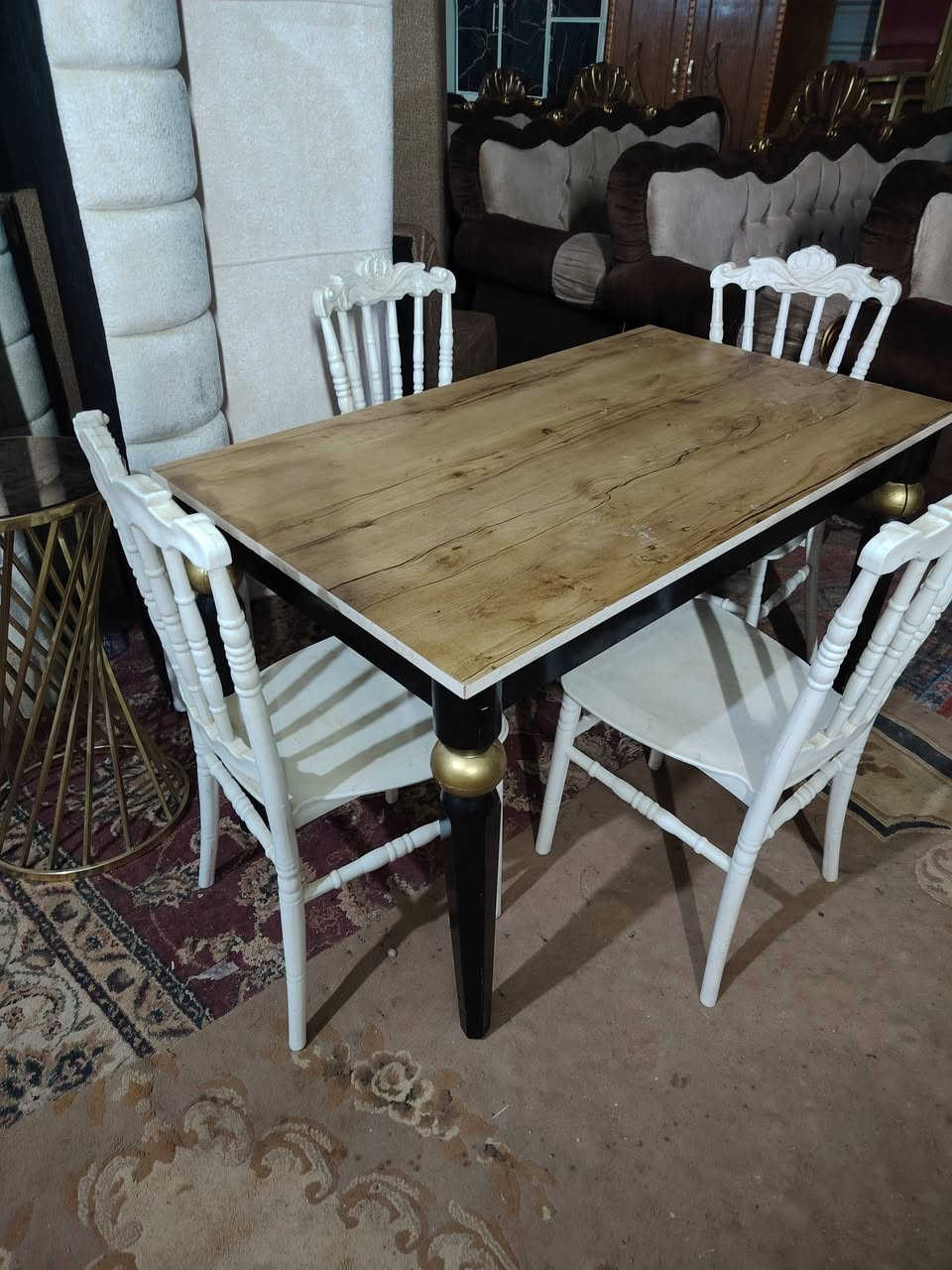 كنتور 5 ابواب حطاطة تكمة استخدام قليل مع كافة انواع الاثاث المنزلي للبيع والمراوس وبأسعار مناسبه للاستفسار راسل الصفحة او اتصل ***********
