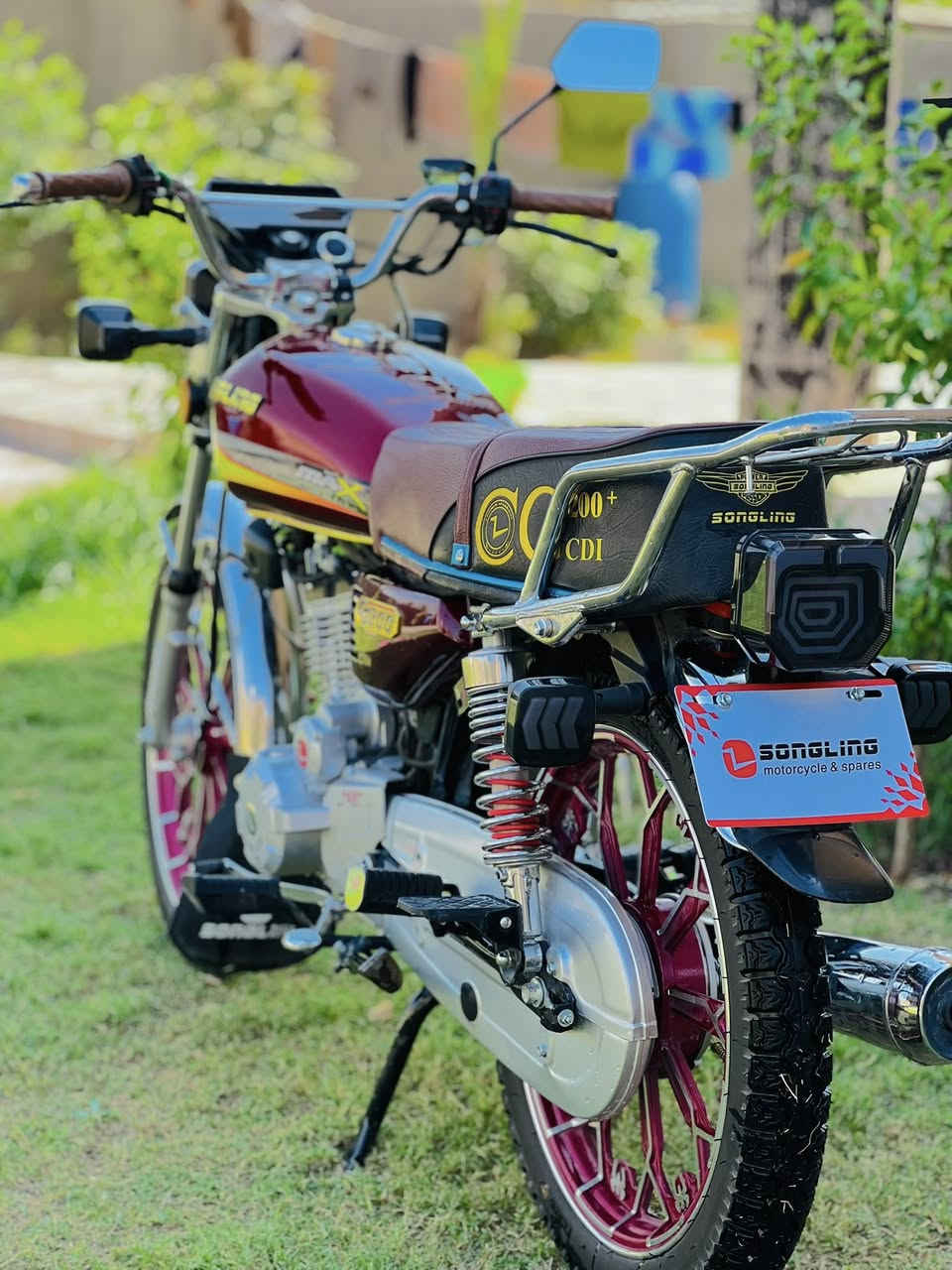 سيفان 25 مكفوله من كلشي اوراق اصولي كلشي شغال بيه كل كهربائيات (بصمه ) وكذالك ( سويج ) تحكم من بعد مكاني بابل الهاشميه سعر 825 وبيه مجال رقمي للتواصل .. ***********
