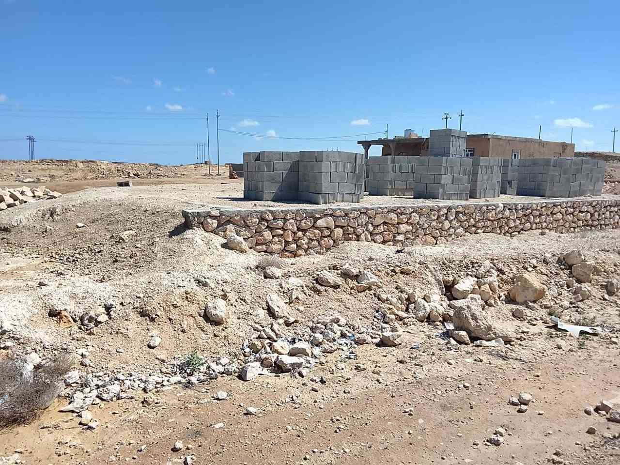 اساس مدفون علي 1500بلوكه وسفينت حجر مكسره معروضه البيع السعر 12
***********
