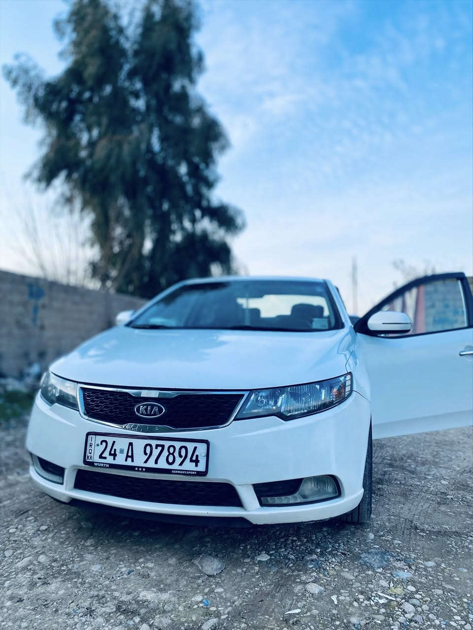 السلام عليكم
للبيع كيا سيراتو 2013 
سنويه 2030 ورقم جديد 
مرايات شفط واشاره 
تحكم ستيرن وشفتات 
محرك ١٦شرط لا تبخير لا تنقيص 
كير ٦نمره شرط 
طخم تايرات جدد 
حادثها جاملخ الخلفي فقط ومبدل صندوق اصلي 

للاستفسار :***********
كورك : ***********
العنوان موصل شقق الحدباء
