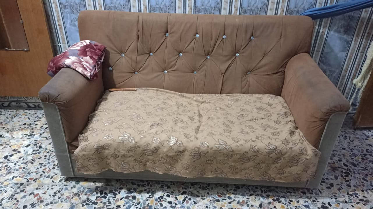 تخم للبيع 7مقاعد السعر 50 يرادله ترتيب بس خشب زين الله شاهد


**إذا كنت صاحب هذا الإعلان وتريد حذفه لأي سبب، رجاءا أرسل رسالة إلى الدعم الفني**