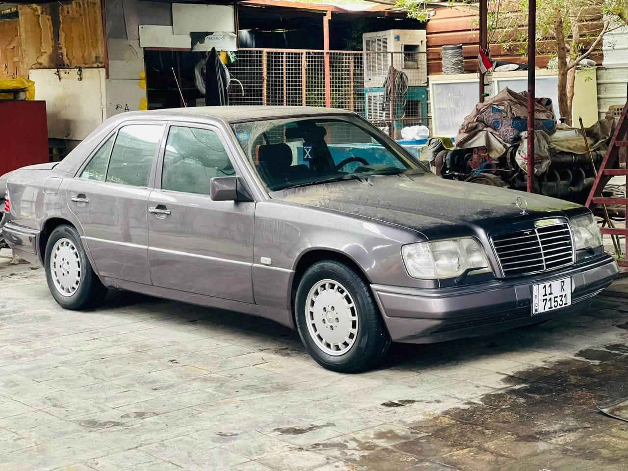 مارسيديس دب 300
موديل 91
مكينه 300 بلاديه قبق أسود عنكبوت 
كير جديد 4 نمر 
سلايت طكتين
كهربائيات كلها شغاله 
لايت زنون 
باتري جديد 
تخم تاير 
السياره جدديده مال جني
مكان السياره بغداد الامين 
السعر
82$   وبيها مجال 
***********
