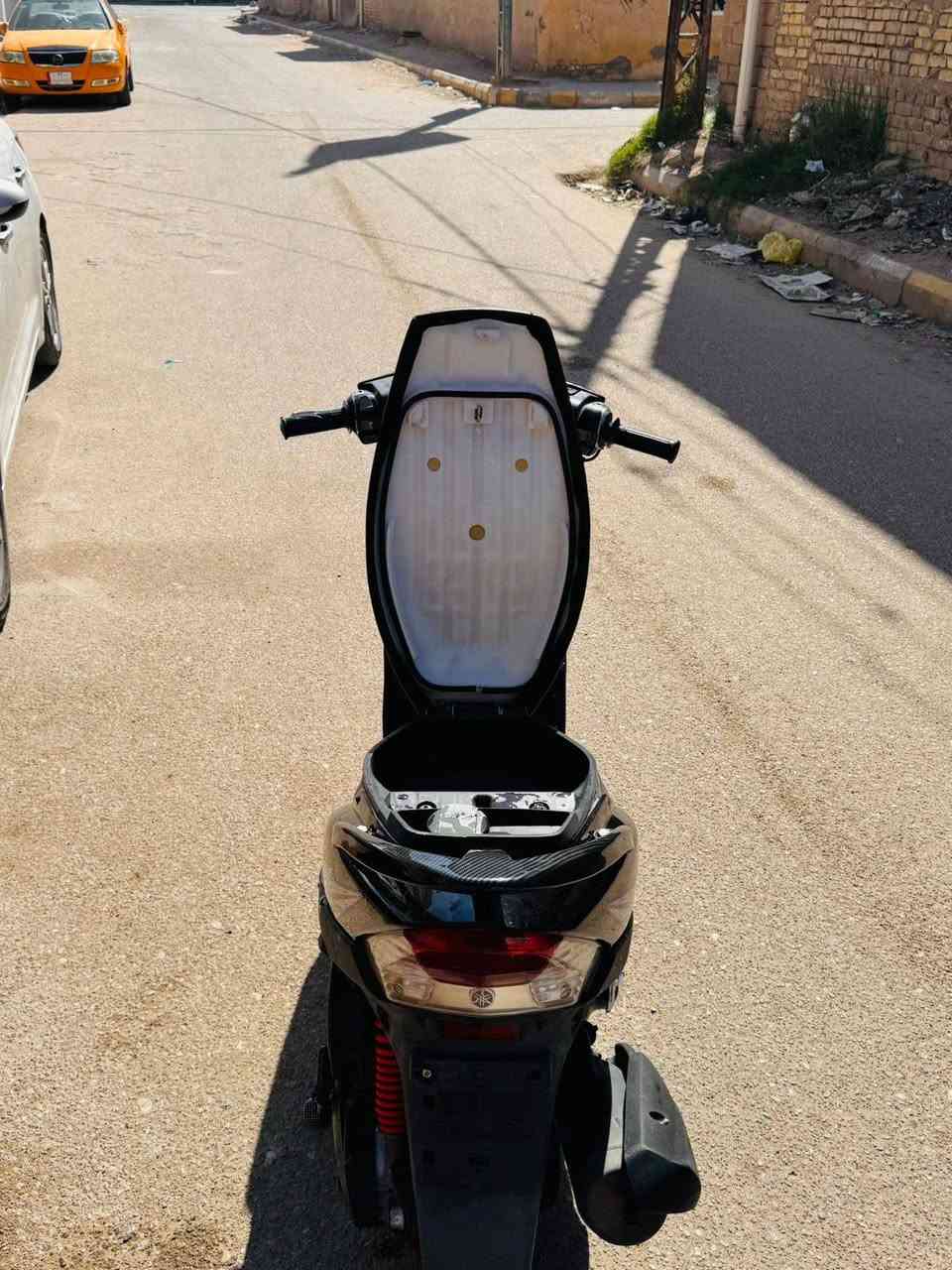 السلام عليكم دراجه ماكس عدله البيع دراجه  كامله مكمله مابيه اي نقص ختم واحد ماعده كفرات تجاري  لايت عالي ناصي رباعي اشاير بك لايت كله شغال  مفتوحه ولفات فقط(شرط الفحص) مكينه انعم من البلاد المكان ناصريه مركز السعر 650 وبيه مجال للطيبين تواصل خاص او ***********
