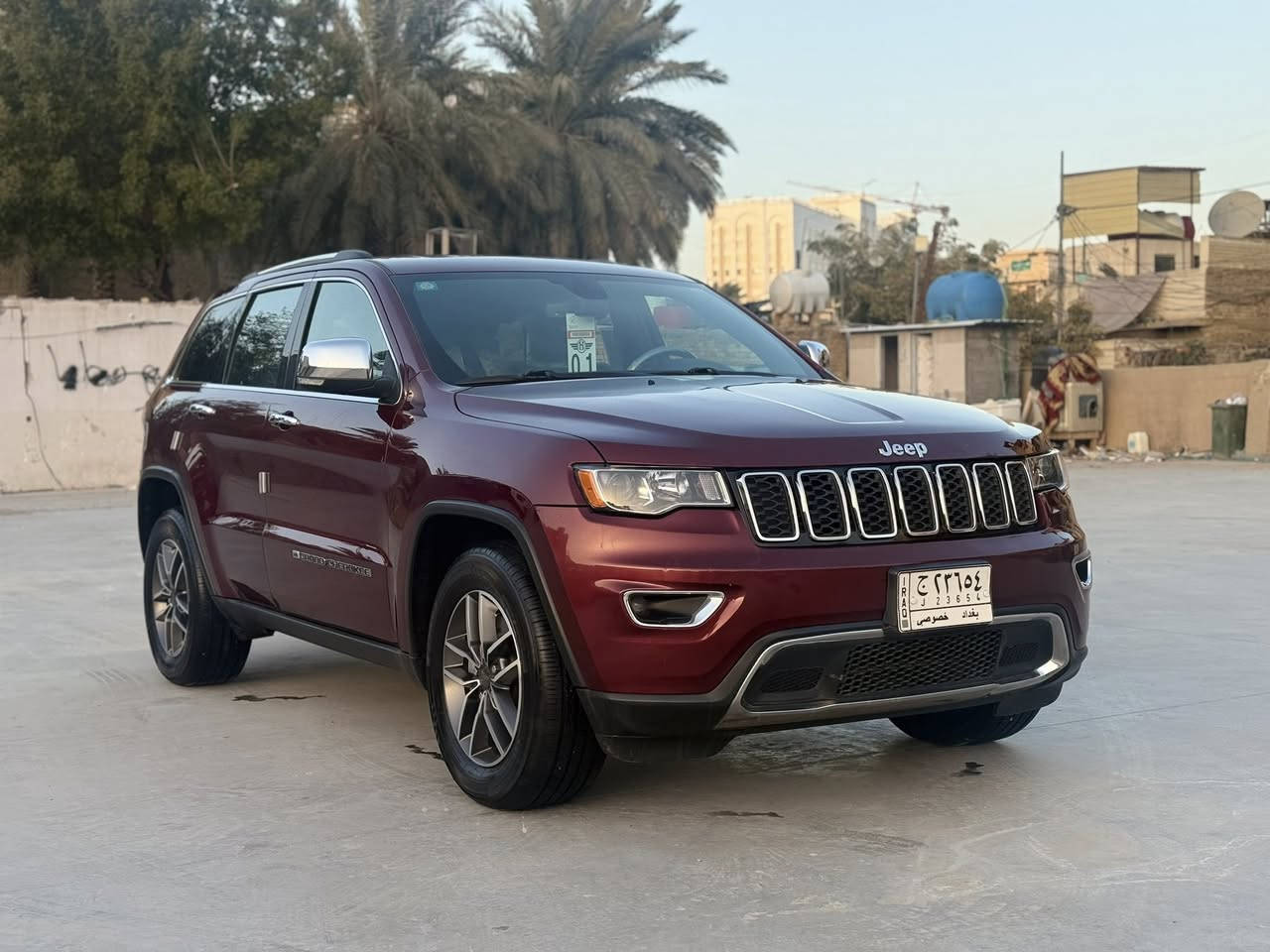 جيب گراند شيروكي لمتد 
السيارة جديده استخدام شخصي
حادثه قبق جنطة تبديل نفس الون وبندي صبغ وصور الحادث داخل المنشور 
بدون ايرباك
موديل 2022
الون مروني 
مواصفات لمتدد 
‏معروفة
ماشيه 30mi
بصمه
كشنات امامي تدفئة
كرسي كهرباء 
التوقف الذاتي 
تبريد قطعتين منفصل 
سقف فتحه 
ستيرن تدفئة كهرباء
شاشه كبيرة
صندوك كهرباء
تشغيل عن بعد 
محرك 3600
حساس خلفي 
اشاير بالمري 
بصمه ابواب
بعد بيها مواصفات 
السعر 275 $وبيها مجال شي بسيط 
الشراي يتصل ***********
