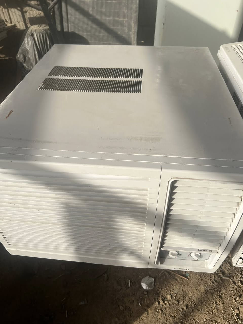 للبيع مكيف توسوت نضافه 90 بل ميه اخو الجديد 
السعر 300الف 
***********
