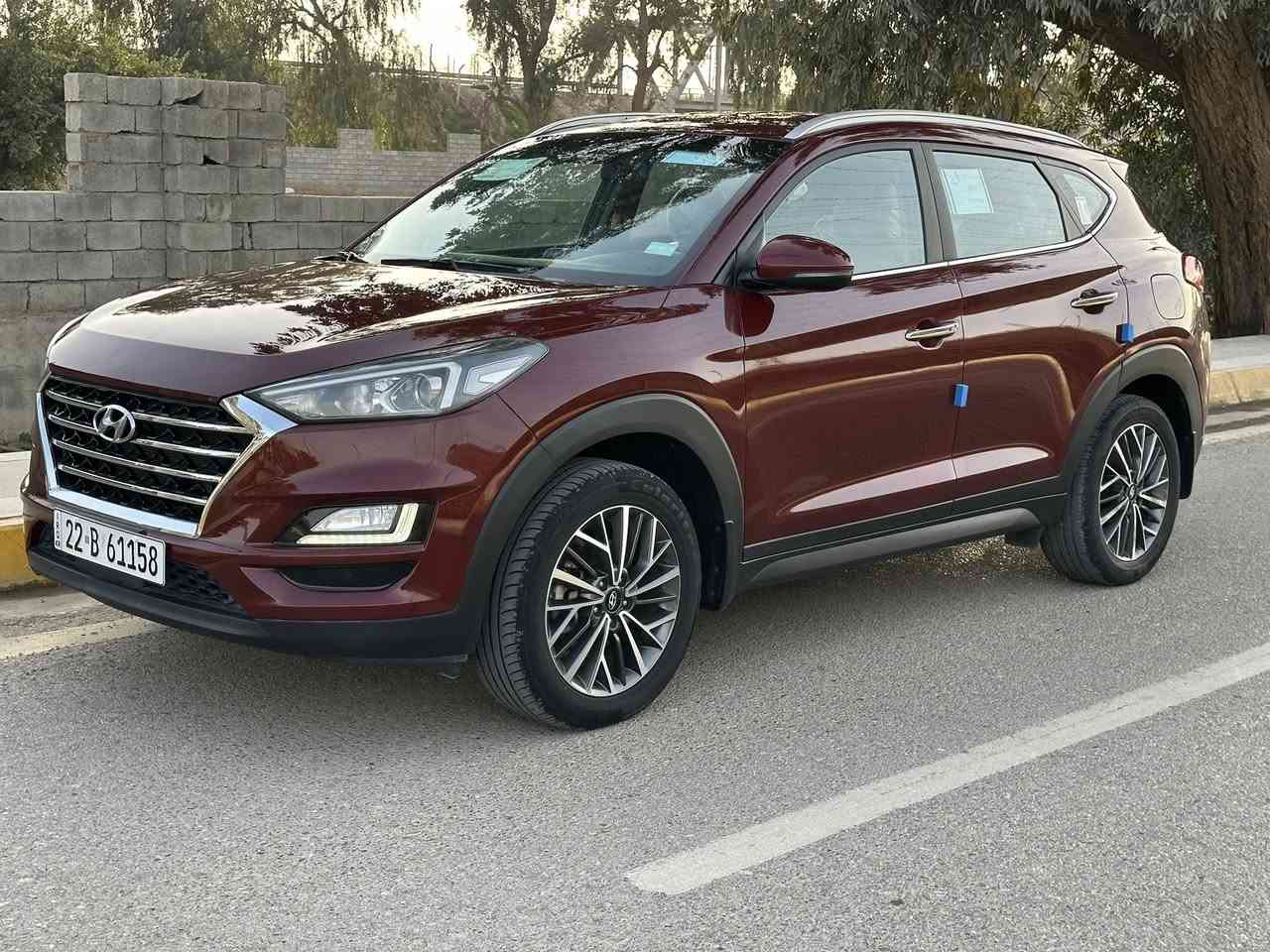 توسان 2020 خليجيه
مواصفات 

بصمه 

حساس امامي خلفي 

شاشه اصلي كار بلي

كامره خلفيه 

شاحن واير ليس 

تحكم ستيرن جهتين 

رقم اربيل هزتها جديده 

للاستفسار ***********
مكان السياره بعقوبه
