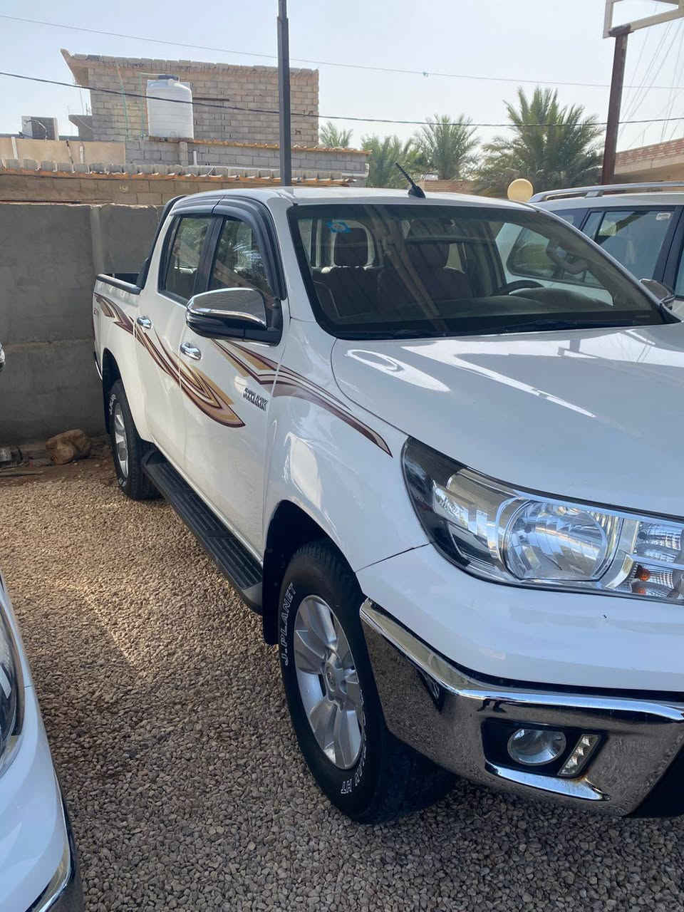 فور ويل 2018 البيع بيه فقط بنيد السياره حلوه ***********
