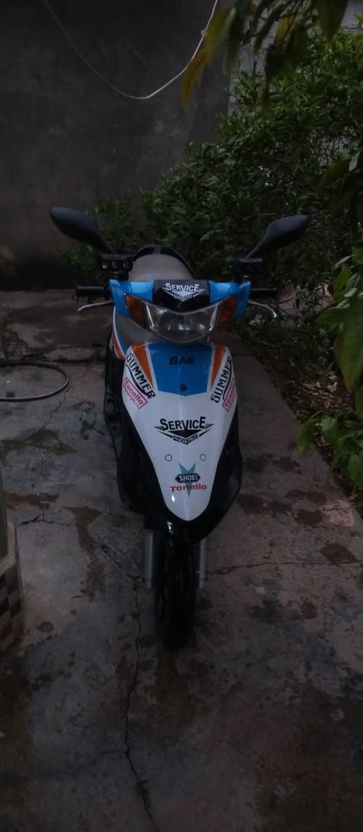 السلام عليكم دراجه 120 ماكس قشمه دراجه مكينه مفتوحه كهربائيات شغاله كلها شغاله دراجه نكره بكل وقت سعر 450او بي مجال حك الجيه عنوني شيخ حمد رقمي للتواصل ***********
