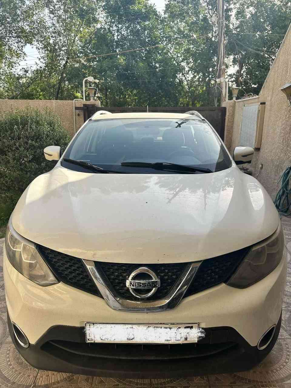 للبيع نيسان روج 2017 سبورت
ماشي 43 ألف ميل حقيقي

كلين تايتل بدون ضرر

بيه طخه بالبنيد و بارد مصلح و صبغ دعاميه اماميه فقط، الباقي مكفول (شاصي مكفول)

جميع الإيرباكات سليمة

محرك 2000 مرغوب

دفع رباعي (4WD) شغال

بصمة تشغيل وأبواب

داخلية لون أسود

شاشة وسائط أصلية + شاشة معلومات

4 كاميرات 360 درجه

تبريد قطعتين

تحكم ستيرن جهتين

ويل حجم 17 أصلي

محرك وكير غير مفتوح شرط الفحص

صدر ممتاز، تايرات جيده ، تبريد ثلج

السيارة نظيفة جداً، بالواقع أجمل من الصور

رقم اربيل 
السعر : 15,000$ 

المكان: بغداد – حي الخضراء
للاستفسار: ***********
