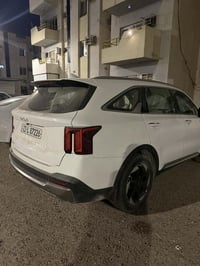 سورنتو للبيع ماشيه بحدود ٢٢ الف مكفوله كفاله عامه ٦ سلندر فول مواصفات ...