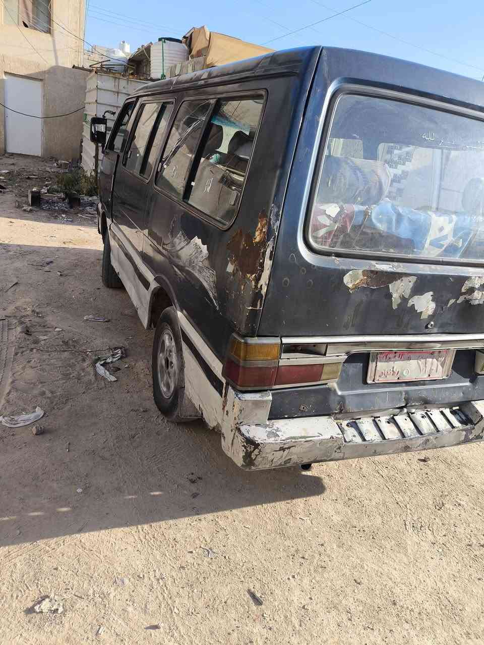 كيه بسته موديل ١٩٩٤سياره كير مكينه خير من الله بوم اكسل سياره نضيفه كهربائيات كله شغله تخم تأير هيه عليه ٦٠ الف ينزلن من سعرها راعيه بل كوت عندي وكاله عامه بيها خط حي العامل بيها 
سياره معروضه ١٩بيها مجال رقمي *********** مكاني كربلاء
