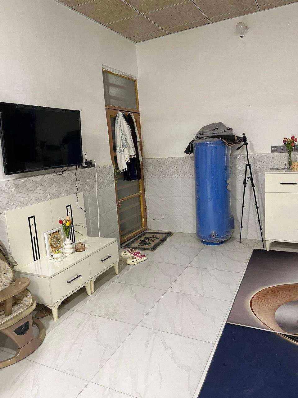 بيت ٦٠ متر للبيع 
سكلة كرعاوي قريب كلش على الشارع العام 
ماي وكهرباء متوفرات بصورة مستمرة وكافة الخدمات الأخرى 
السعر ٣٠ وبي مجال للاستفسار واتساب 
***********
ممنوع مراسلة ماسنجر فقط واتساب ❌❌❌
