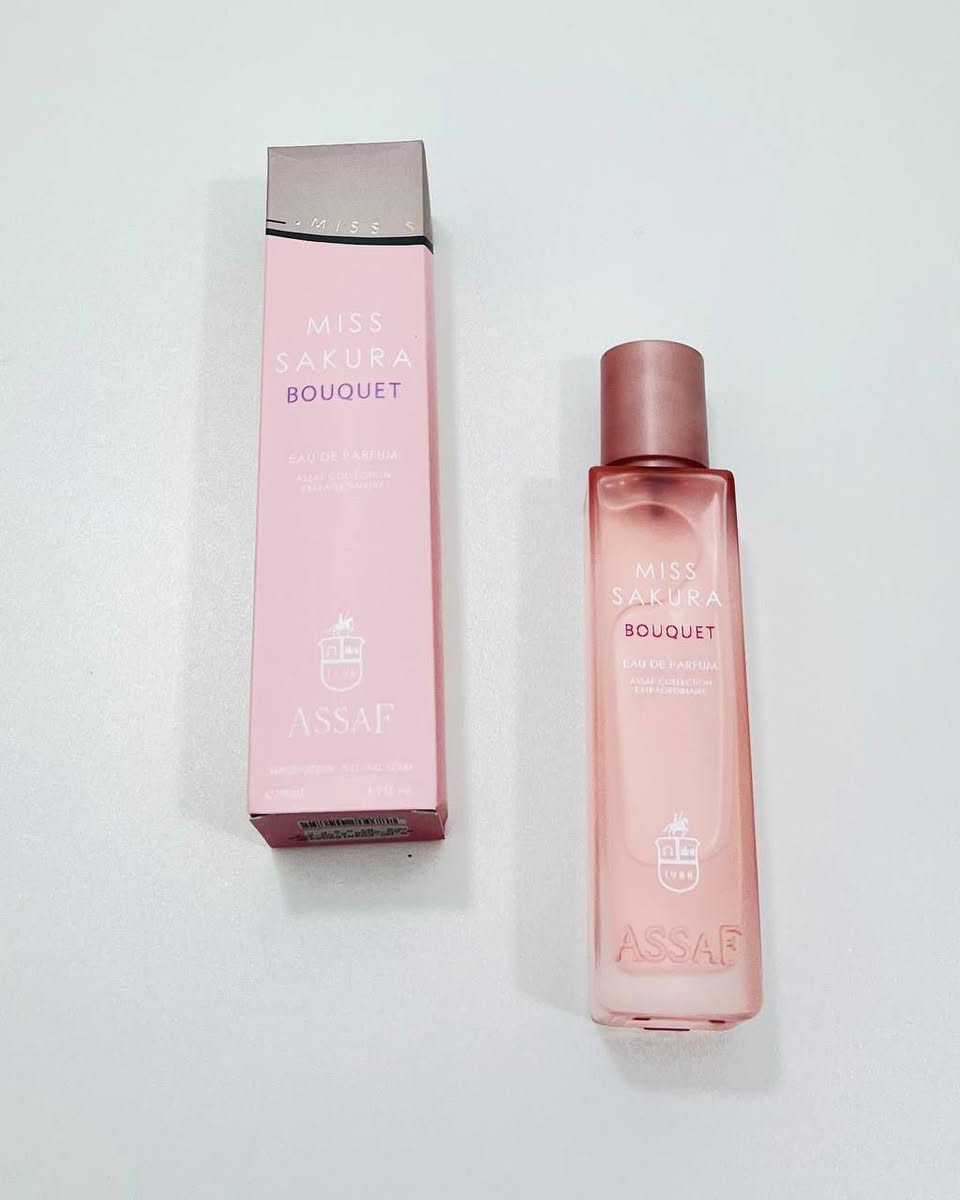 وفرنا الكم مجموعة عطور عساف🔥 
5 انواع من العطور بنكهات مختلفة ونوتات عطريه جميلة

هو عطر "وانتد ليدي" من عساف (Assaf Wanted Lady Extrait De Parfum). هو عطر نسائي زهري فاخر يجمع بين الأنوثة والجاذبية. 
التركيبة: يفتتح العطر بنوتات منعشة من زهر البرتقال، ويتوسطه باقة من الأزهار البيضاء، بينما تتكون قاعدته من المسك الدافئ. 
الإصدار: صدر العطر عام 2025. 
الحجم: يتوفر بحجم 
و200 مل. 

Wlld colt 
تم إطلاق العطر في عام 2022، وهو عطر شرقي خشبي للجنسين.
يتميز بمكونات عليا من الزعفران، الجريب فروت، النعناع، الفلفل الوردي، والبرغموت.
تتكون المكونات الوسطى من الجلود، الباتشولي، نجيل الهند، واللابدانوم.
تتكون قاعدة العطر من الآمبرغريس، المسك، طحلب البلوط، وخشب العنبر.

هو عطر "I AM IDEAL" من عساف. 
العطر هو ماء عطر (Eau de Parfum) مخصص للنساء.
تم إصداره في عام 2024.
يتميز بمزيج من النوتات العطرية التي تشمل البرتقال واليوسفي وزهر البرتقال في الافتتاحية.

عطر "مس ساكورا" من عطور عساف هو عطر نسائي تم إصداره في عام 2023. 
يتميز العطر بكونه عطرًا زهريًا ربيعيًا يمزج بين روائح الأزهار والفواكه والمسك الأبيض.
تتكون مقدمة العطر من البرغموت، وقلبه من أزهار الكرز والميموزا، وقاعدته من المسك الأبيض.
يتوفر العطر بحجم 200 مل.
يناسب العطر بشكل خاص ملابس الربيع والصيف

عطر "ميس ساكورا بوكيه" من ماركة عطور عساف. 
العطر مخصص للنساء ويأتي في زجاجة بحجم 200 مل.
تتكون رائحته من مزيج من أزهار الكرز والحمضيات مع لمسات ناعمة من الأزهار.
يعتبر عطرًا زهريًا فاكهيًا منعشًا وحيويًا.

السعر خاص🤍

توصيل كافة محافظات العراق 🚗

#كوزمتك #عطور_عساف #assaf #عطر_نسائي #عطر #عراق #بغداد #fypシ゚ #ترند


**إذا كنت صاحب هذا الإعلان وتريد حذفه لأي سبب، رجاءا أرسل رسالة إلى الدعم الفني**