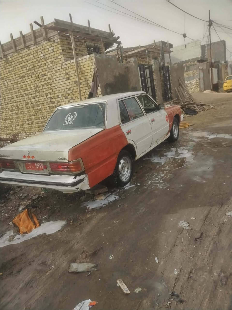 يالله سلام عليكم شباب بيع مستعجل سوبر كراون موديل 1982 مكينه وكير ثري واي جدد كير  عادي حداديه نضيفه تخم تاير نضيف كهربائيات شغاله سياره حلوه ومرتبة ترايك وين ميعجبك رقم انبار صدامي مالكه يسوي وكاله اسعر 10 وبيه مجال بصيط مكاني نجف شارع المطار ***********
