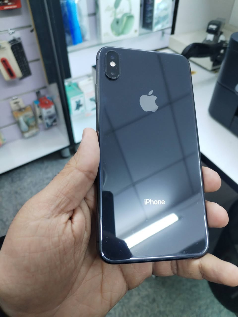 سلام عليكم اكس ماكس 
للبيع ٢٥٠ وبي مجال او مراوس 
ذاكرة 256 بطاررية 100
 فقط بطارية بغداد جامع النداء
*********** واتساب
