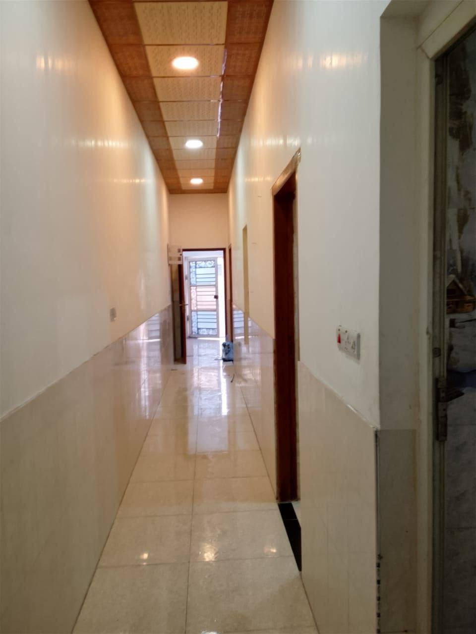 للايجار
شقه طابق اول في حي الزهور تحتوي على غرفتين صاله مطبخ صحيات السعر 500قفل
***********
