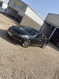 على بركة الله سونتا 2015 امريكي  السياره حادثها فقط جاملغ وبيها الجامل...