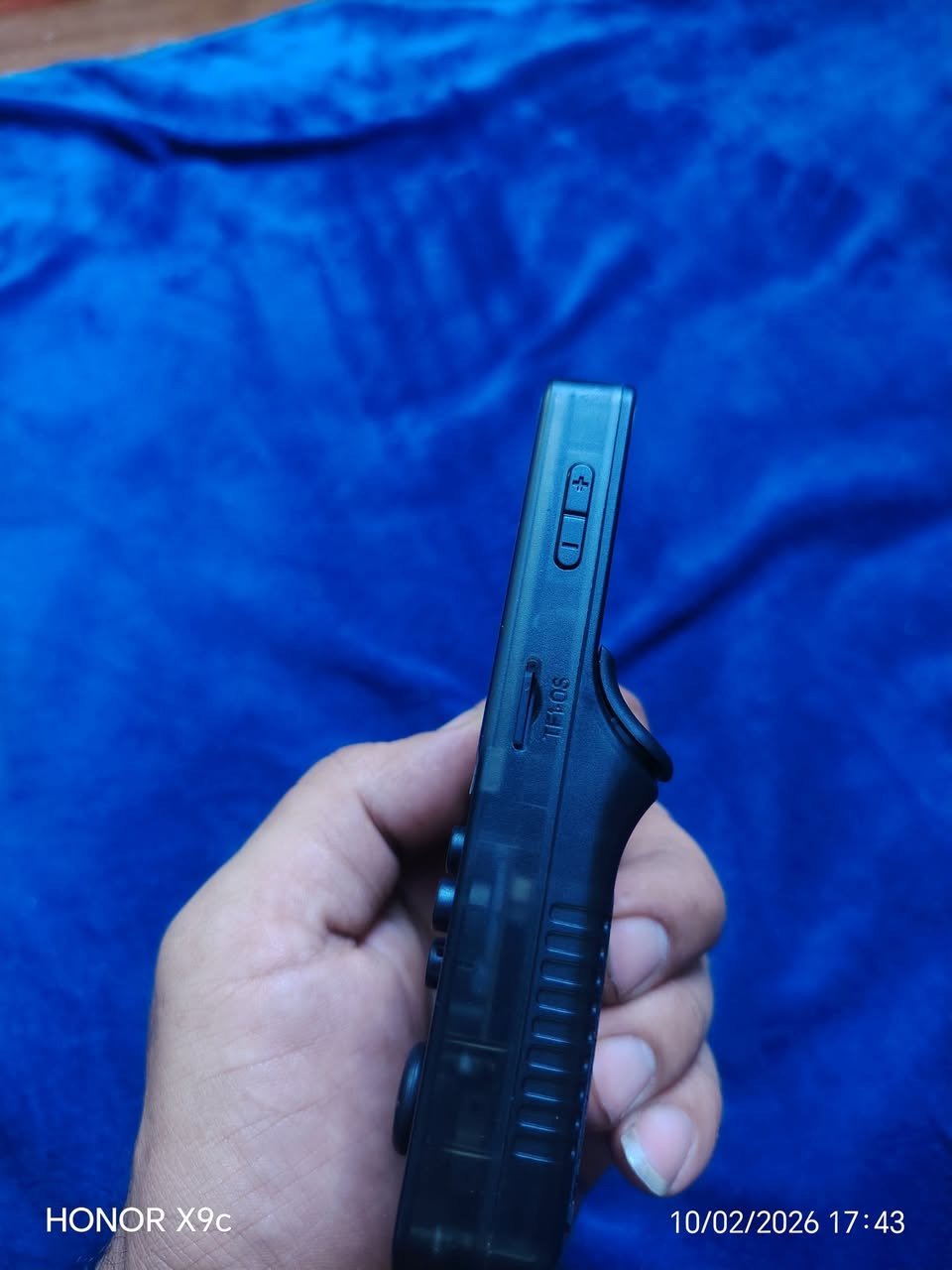 السلام عليكم جهاز اتاري اجاني هديه بي العاب كلش هواي مال بلي وان ونوتندو وبي اس بي وماركات ماعرفهه حته سيكا اريده ابيعه ووياه رام ٦٤ والصور يمكم حته اله الحرب يشغل رايده ٦٥ الف او مراوس ببلي ٣ وانطي فرق قليل مكاني كريعات رقمي *********** مفتوح للفحص فقط جديد الجهاز
