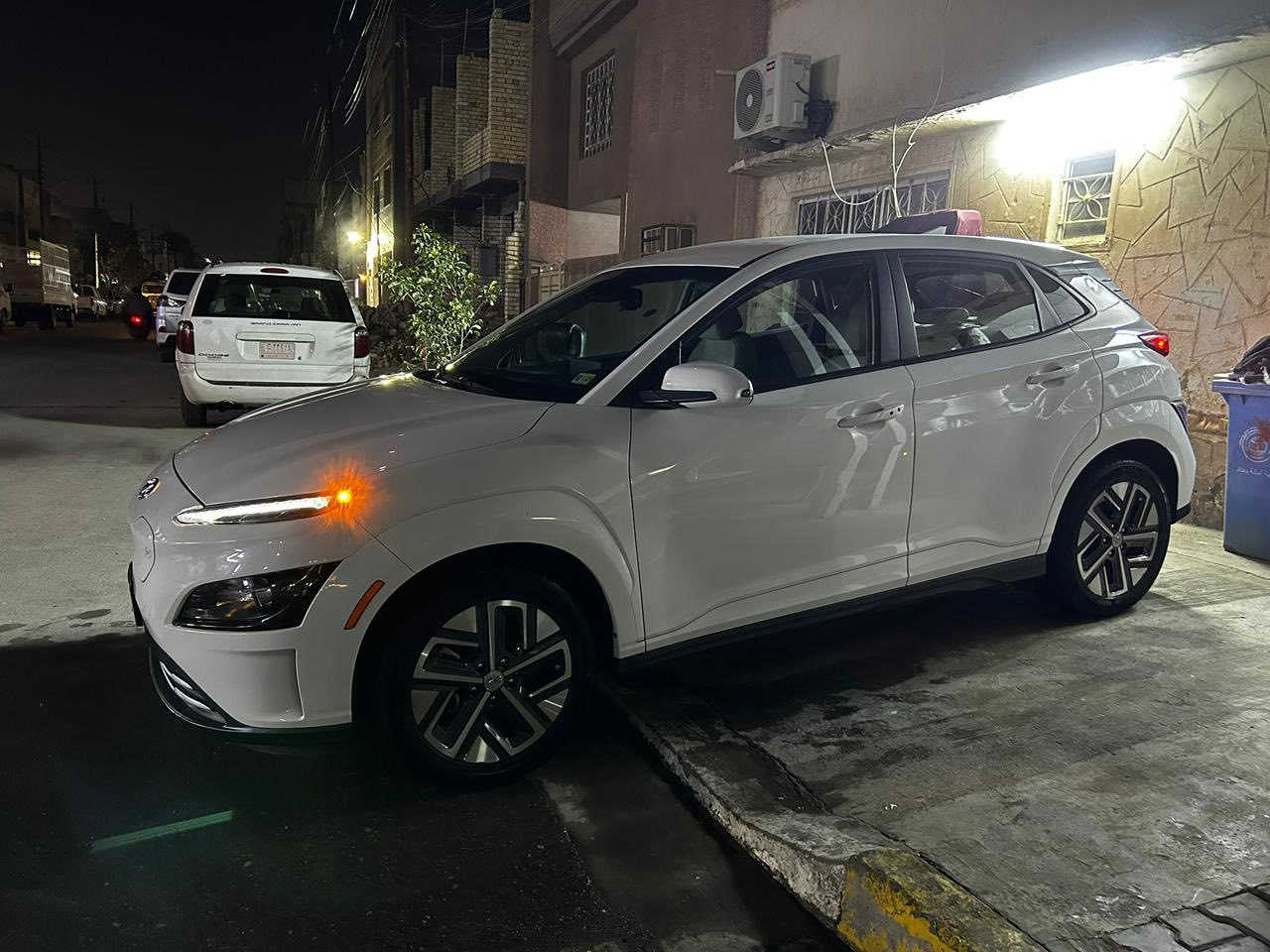 السلام عليكم للبيع هيونداي كونا كهربائيه بلكامل
موديل : 2023

مرقم بغداد دخول جديد

اللون : ابيض

المشي : 44000 ميل   

- تقطع مسافه 400 كيلو متر في الشحنة الواحده

 الحادث

دعاميه خلفيه فقط صور الحادث مرفقه

السعر$150

للاستفسار :

***********

العنوان بغداد حي القاهره
