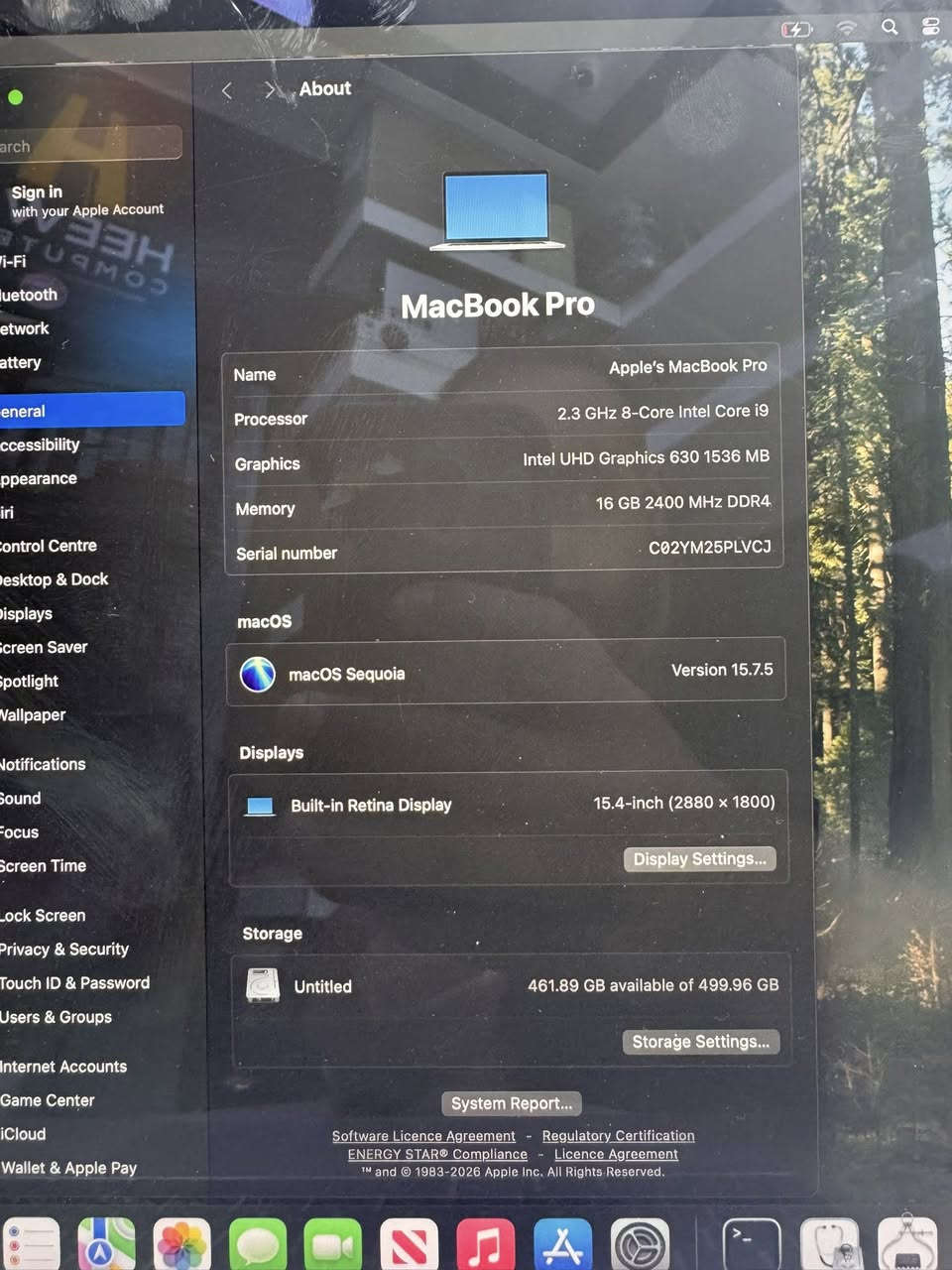 للبيع: MacBook Pro 15-inch (2019) – أداء خارق للمحترفين
هل تبحث عن جهاز يجمع بين القوة في التصميم وسرعة الأداء في المونتاج والبرمجة؟ أعرض لكم جهاز MacBook Pro 15-inch بحالة ممتازة ومواصفات احترافية.
المواصفات الأساسية:
 المعالج: Intel Core i9 ثماني النواة (8-Core) بتردد 2.3 GHz – قوة حقيقية للمهام الثقيلة.
 الذاكرة العشوائية (RAM): 16GB DDR4 بسرعة 2400 MHz.
 كرت الشاشة: يحتوي الجهاز على كرت شاشة منفصل بسعة 4GB (AMD Radeon Pro) لتقديم أداء رسومي عالٍ في برامج المونتاج والرندر، بالإضافة إلى الكرت المدمج.
 نظام التشغيل: يعمل بأحدث إصدار macOS Sequoia 15.7.5.
مميزات إضافية:
 شاشة مقاس 15 إنش بألوان دقيقة ومذهلة.
 هيكل ألمنيوم متين وتصميم نحيف وأنيق.
 مثالي للمصممين، مهندسي البرمجيات، وصناع المحتوى.
ملاحظات:
 الجهاز بحالة جيدة ويعمل بكفاءة عالية جداً.
 تم مراعاة حالة البطارية في السعر المطلوب.
بطارية تبقة 5 ساعات حتا لو كاتبين يحتاج تتبدل لكن نضيف كلش جهاز 
سعرا 800 الف قفل


**إذا كنت صاحب هذا الإعلان وتريد حذفه لأي سبب، رجاءا أرسل رسالة إلى الدعم الفني**