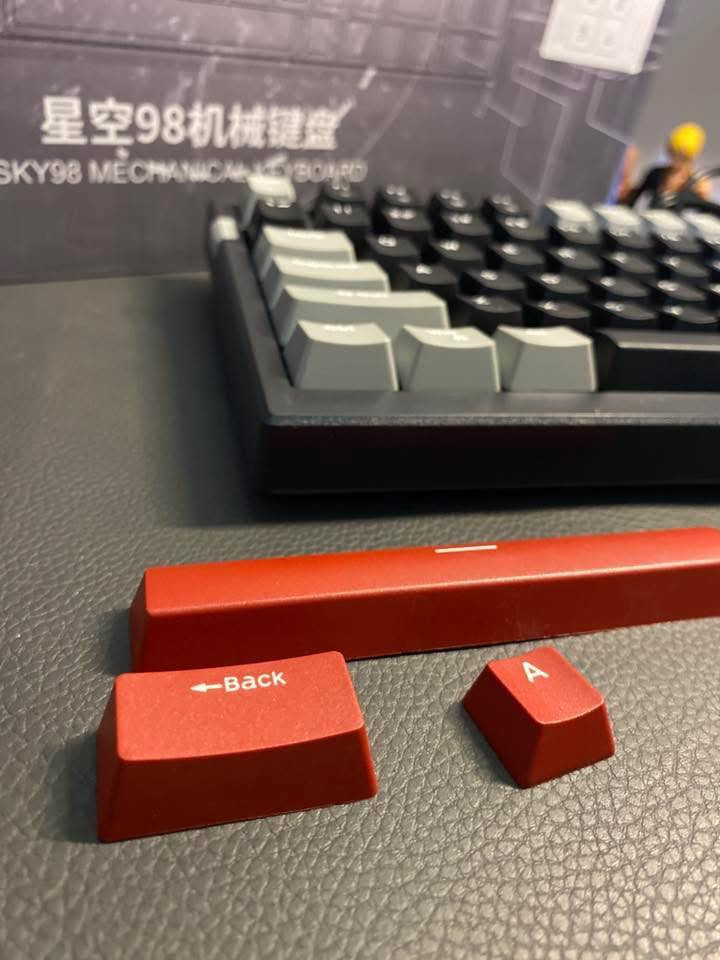 سلام عليكم 🫡
حبايبنا الغوالي 🤍🌺

متوفر كيبورد من شركة MAGEGEE 

كامل ملحقات مع سويجات تبديل 

اضاءة باك لايت بالون ازرق ثابت مع نمط متغيير 

سعر 20,000 دينار مع التوصيل 

الفحص أمام المندوب 

🚚يوجد خدمة توصيل لجميع المحافظات


**إذا كنت صاحب هذا الإعلان وتريد حذفه لأي سبب، رجاءا أرسل رسالة إلى الدعم الفني**