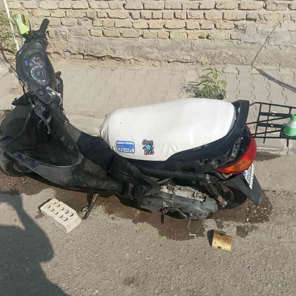 السلام عليكم فراشة فحل للبيع كهربائيات شغالة قفل ستيرن قفل جنطة كيج بانزين شغالات دبل جديد  مكينه حلوة وخشونه بالكور فقط
سعر 250 وبيه مجال حك الجية 
***********
