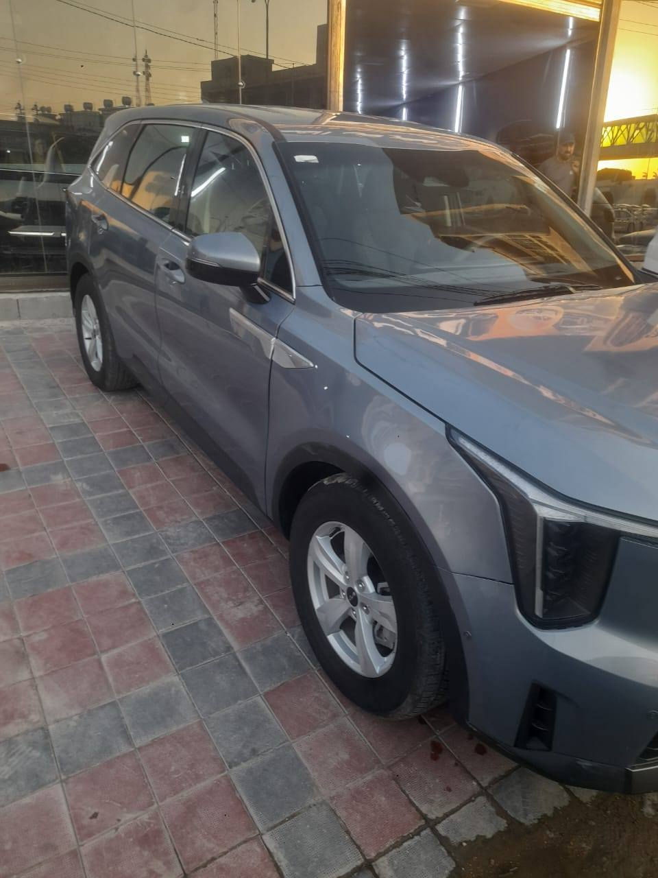 السلام عليكم للبيع سورنتو موديل 2024
وارد امريكي الضرر موجود ويا الصور 
السياره بأسمي تحويل ثاني يوم 
حساس جانبي🌟
حساس امامي 🌟
حساس خلفي 🌟
تثبيت سرعه🌟
تحديد مسار 🌟
تشغيل بصمه 🌟
اشاير بل المري🌟
سياقه ذاتيه🌟
دخول ذكي 🌟
7 راكب 
السعر230 ورقه 
الاستفسار الاتصال ***********
